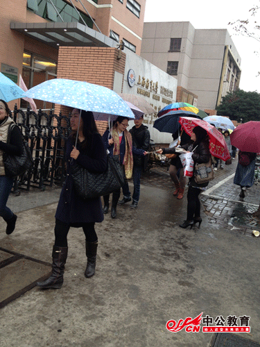2013國考今天開考  考生遭遇“最艱苦”國考日1