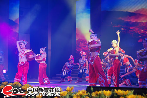湖北第四屆自考校園文化節-叭一口1