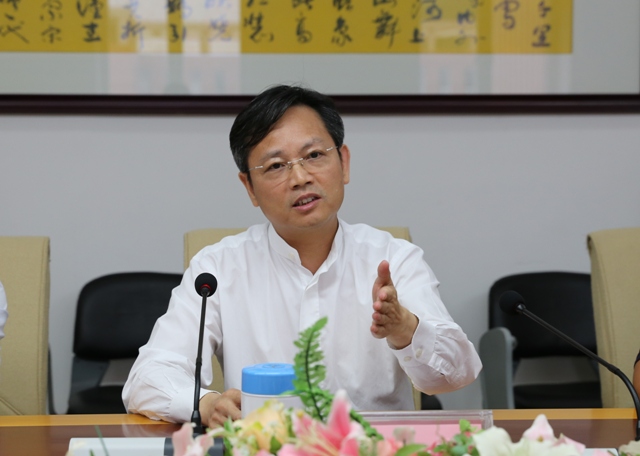 廣東省教育研究院院長湯貞敏一行來吉林大學珠海學院調研2