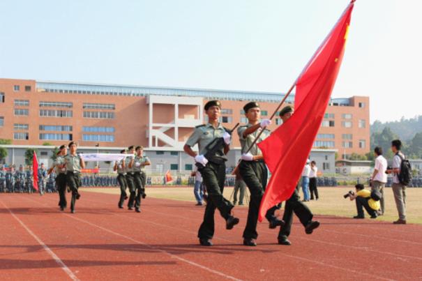 廣州南洋理工學院史上最大規模新生軍訓匯演3