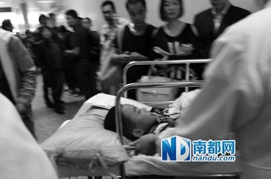昆明老師憶踩踏細節：從墊子下抱出10多個學生-中國教育3