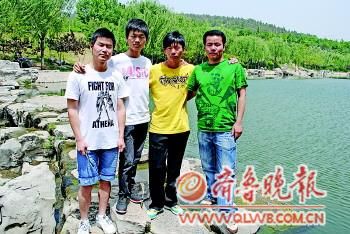 “四兄弟”攜手考研全被名校錄取1
