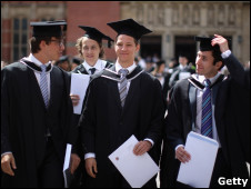 英媒:英國人對大學學費“無知”1