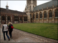 實在可恥！英國劍橋大學老師抄襲學生論文[1]1