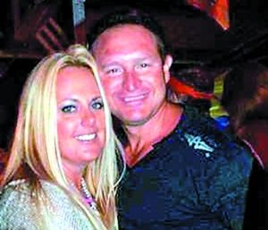 美國母親龍卷風用身體做掩護救子1