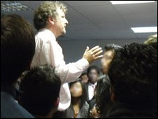英媒:學院倒閉 威爾士大學收爛攤1