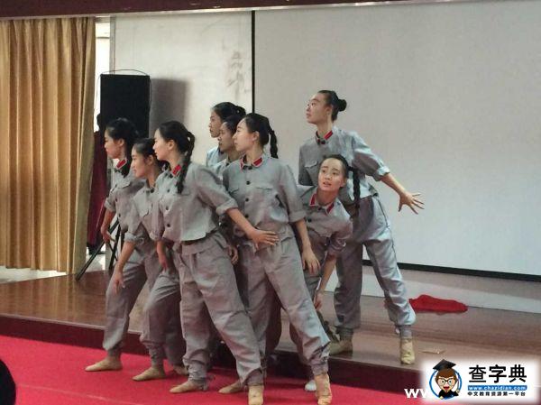 河南師范大學“大學生宣講團”巡演進社區1