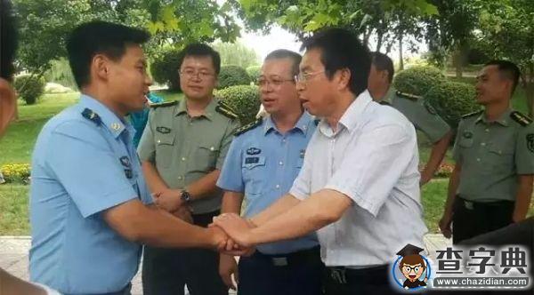 依依惜別 “小綠人”飆淚送教官4