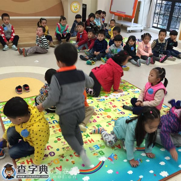 看誰的鞋子穿得快！安吉路幼兒園慧蘭園區小伢兒比賽穿鞋子1