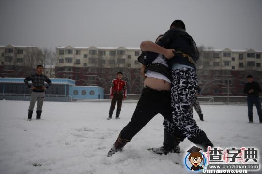 內蒙古頻繁降雪 一高校自辦“冰雪節”民族風十足1