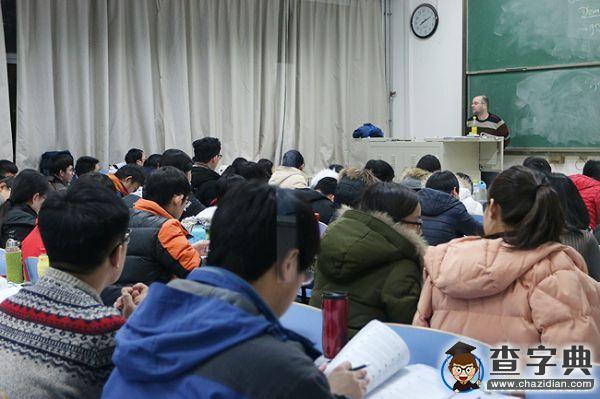 留校學生學習忙 石大校園飄書香6