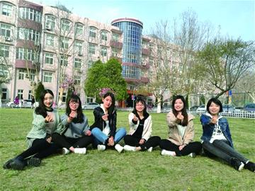青島科技大學學霸宿舍 室友六姐妹全是考研“霸王花”1